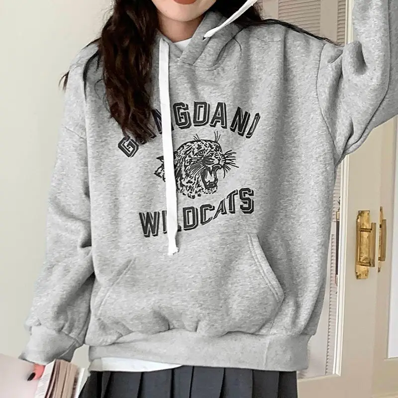 Spring Tops VONDA 2022 Women Vintage Printed Long Sleeve Warm Sweatshirts Pleated Sweatshirts Letter Printing Blusas Femininas
Spring Tops VONDA 2022 Women Vintage Printed Long Sleeve Warm Sweatshirts Pleated Sweatshirts Letter Printing Blusas Femininas