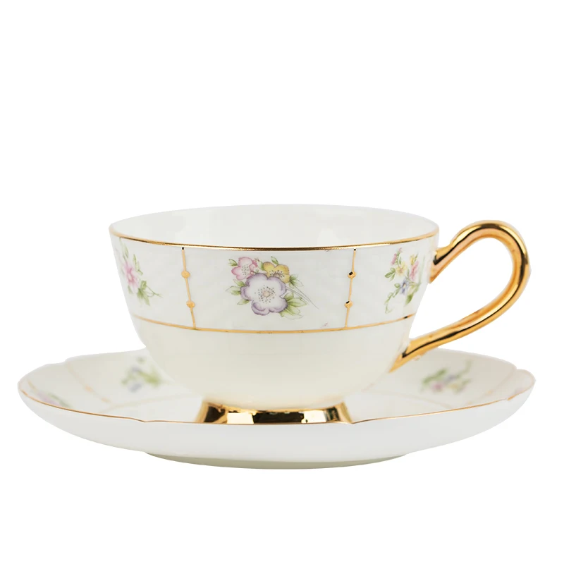 Bone China Ceramics Tea Coffee Cup Set Gold Rim White Ceramic Cup Saucer Teapot Porcelain Luxury Gift Box Xicaras Drinkware E5
Bone China Ceramics Tea Coffee Cup Set Gold Rim White Ceramic Cup Saucer Teapot Porcelain Luxury Gift Box Xicaras Drinkware E5