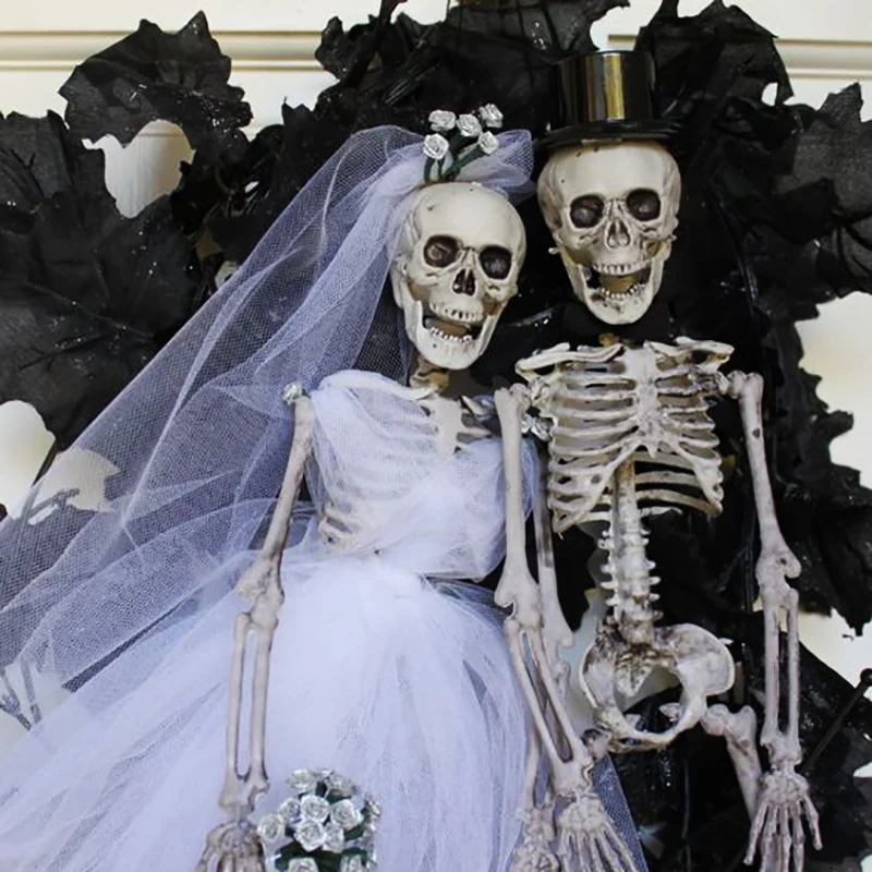 1pcs Scary Halloween Skull Couple Skeleton Swingable Body Hanging Ornaments Halloween Party Decor Haunted House Props Decoration
1pcs Scary Halloween Skull Couple Skeleton Swingable Body Hanging Ornaments Halloween Party Decor Haunted House Props Decoration
