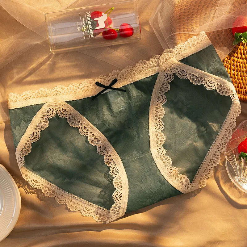 Summer Lace Panties 1pcs Ladies Seamless Mid Waist Explosive Girls Cotton Thin Breathable Antibacterial Crotch Briefs Underwear
Summer Lace Panties 1pcs Ladies Seamless Mid Waist Explosive Girls Cotton Thin Breathable Antibacterial Crotch Briefs Underwear