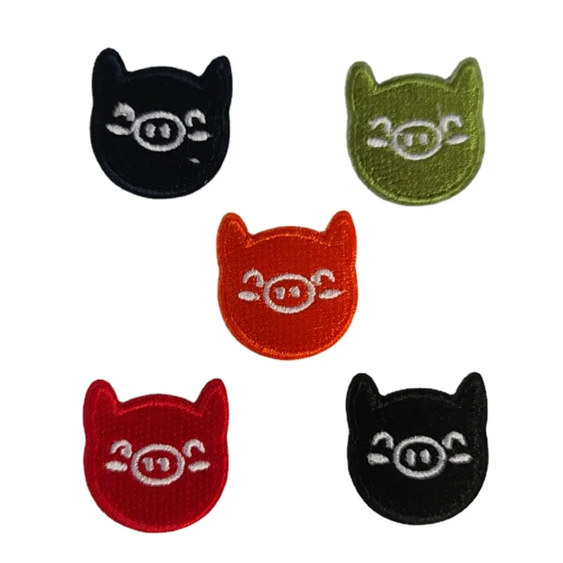 

100pcs/lot Luxury Anime Small Piggy Embroidery Patch Cute Animal Shirt Bag Clothing Decoration Accessory Craft Diy Applique