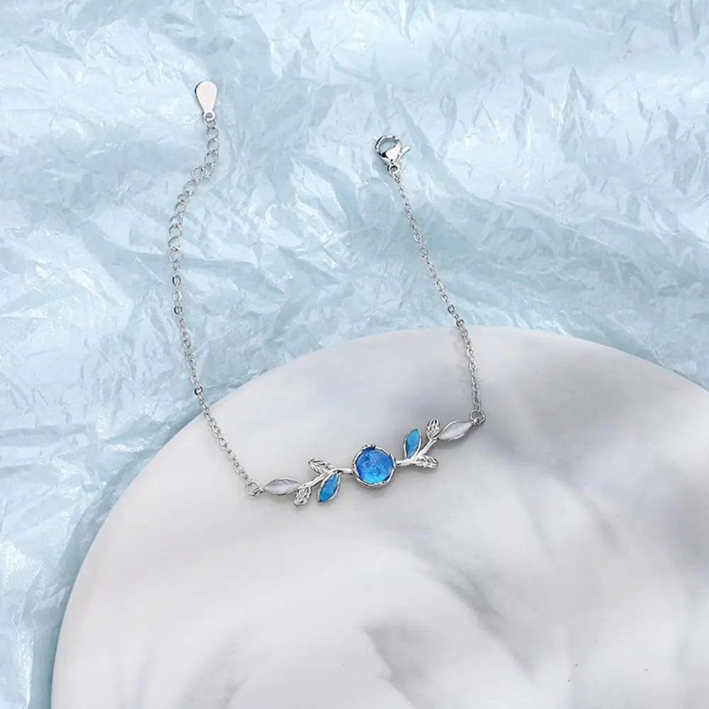 Beautiful Shinny Bracelet Elegant Accessories Summer Blue Zirconia Leaf Bracelet Ladies Bracelet Bracelet
Beautiful Shinny Bracelet Elegant Accessories Summer Blue Zirconia Leaf Bracelet Ladies Bracelet Bracelet