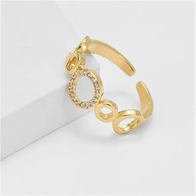 2023 New Geometric Hollow Rings Zircon Inset Small Fragrance Ladies Rings Fashion Personality Female Party Jewelry Accessories 
2023 New Geometric Hollow Rings Zircon Inset Small Fragrance Ladies Rings Fashion Personality Female Party Jewelry Accessories