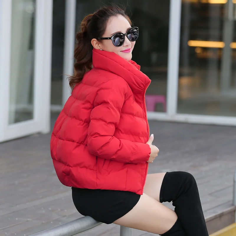 

Women Short Jacket Winter Thick Cotton Padded Coats Female Loose Puffer Parkas Ladies Stand Collar Oversize Casual Outerwear G90