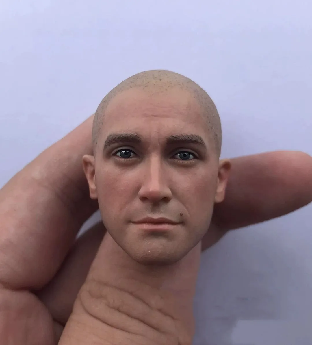 Men's Head Sculpture New York European and American Head Male Head Carving Bald Actor Model 1/6 Scale Action Figure Body
Men's Head Sculpture New York European and American Head Male Head Carving Bald Actor Model 1/6 Scale Action Figure Body