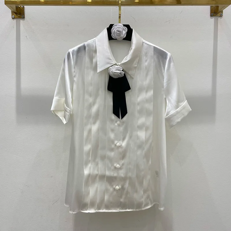 22 Summer Silk Pleated Camellia Streamer Shirt Women Fold Lapel Short Sleeve White Shirts Vintage Textured Single Breasted Shirt
22 Summer Silk Pleated Camellia Streamer Shirt Women Fold Lapel Short Sleeve White Shirts Vintage Textured Single Breasted Shirt