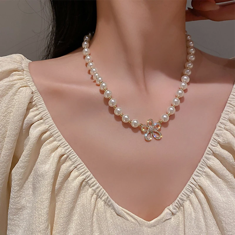 Women's Imitation Pearl Flower Necklace Versatile Light Luxury Butterfly Collarbone Chain Neckchain Party Wedding
Women's Imitation Pearl Flower Necklace Versatile Light Luxury Butterfly Collarbone Chain Neckchain Party Wedding