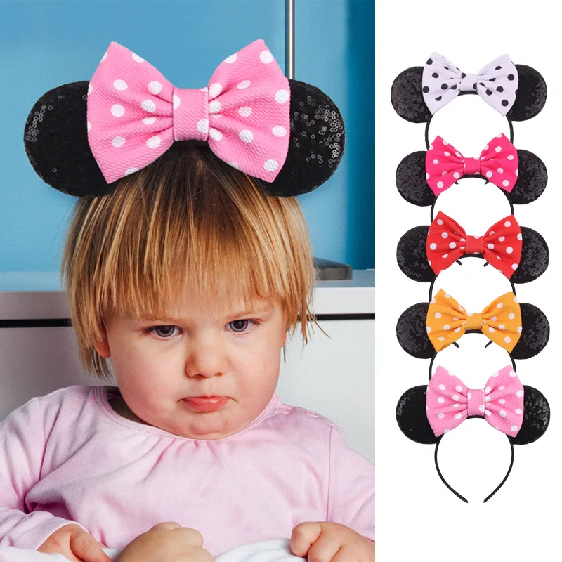 1 шт., резинка для волос в горошек с ушками 
1 шт., резинка для волос в горошек с ушками