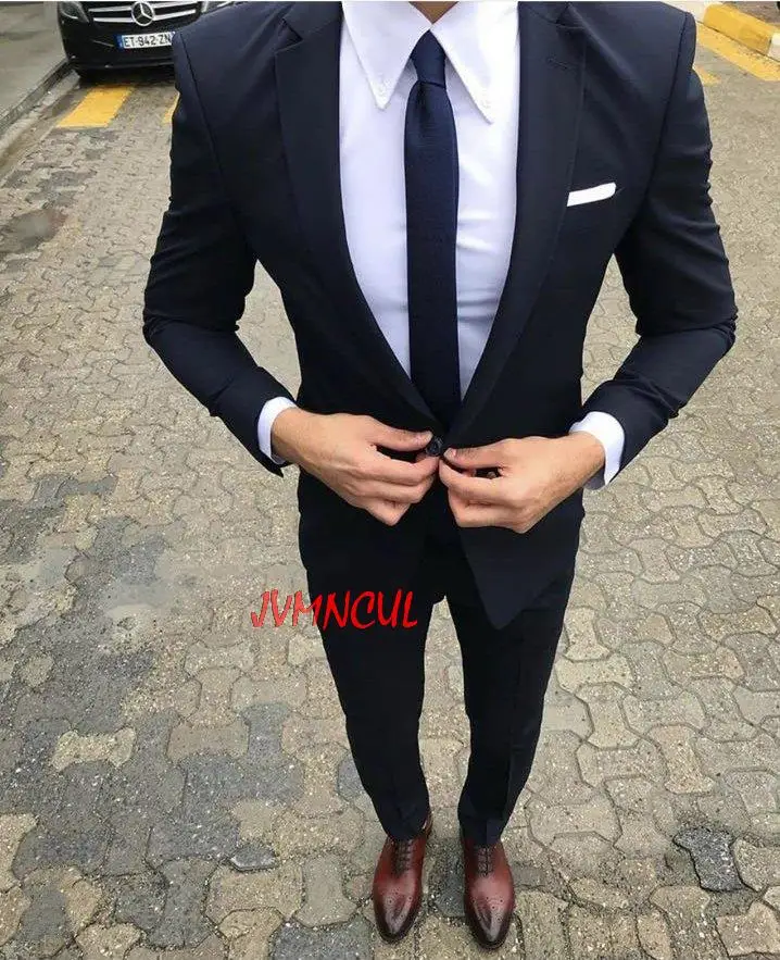 Мужской облегающий костюм из 2 предметов, темно-синий пиджак и брюки, свадебные костюмы, смокинги для жениха, блейзер и брюки
Мужской облегающий костюм из 2 предметов, темно-синий пиджак и брюки, свадебные костюмы, смокинги для жениха, блейзер и брюки