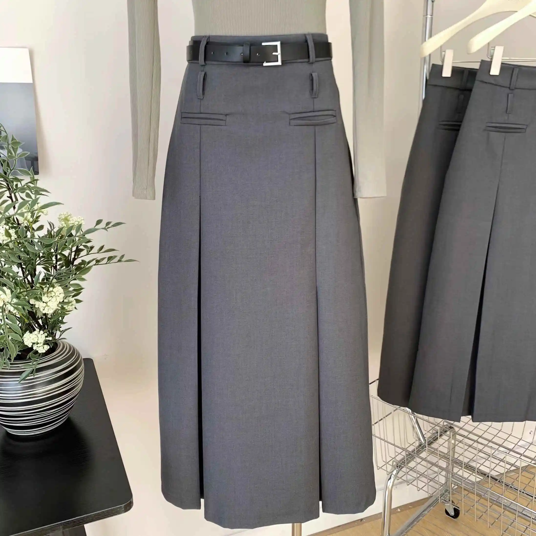 Grey Vintage Skirt For Women Autumn and Winter High Waist A-Line Loose Midi Suit Skirts Casual Office Lady Chloting Streetwear
Grey Vintage Skirt For Women Autumn and Winter High Waist A-Line Loose Midi Suit Skirts Casual Office Lady Chloting Streetwear