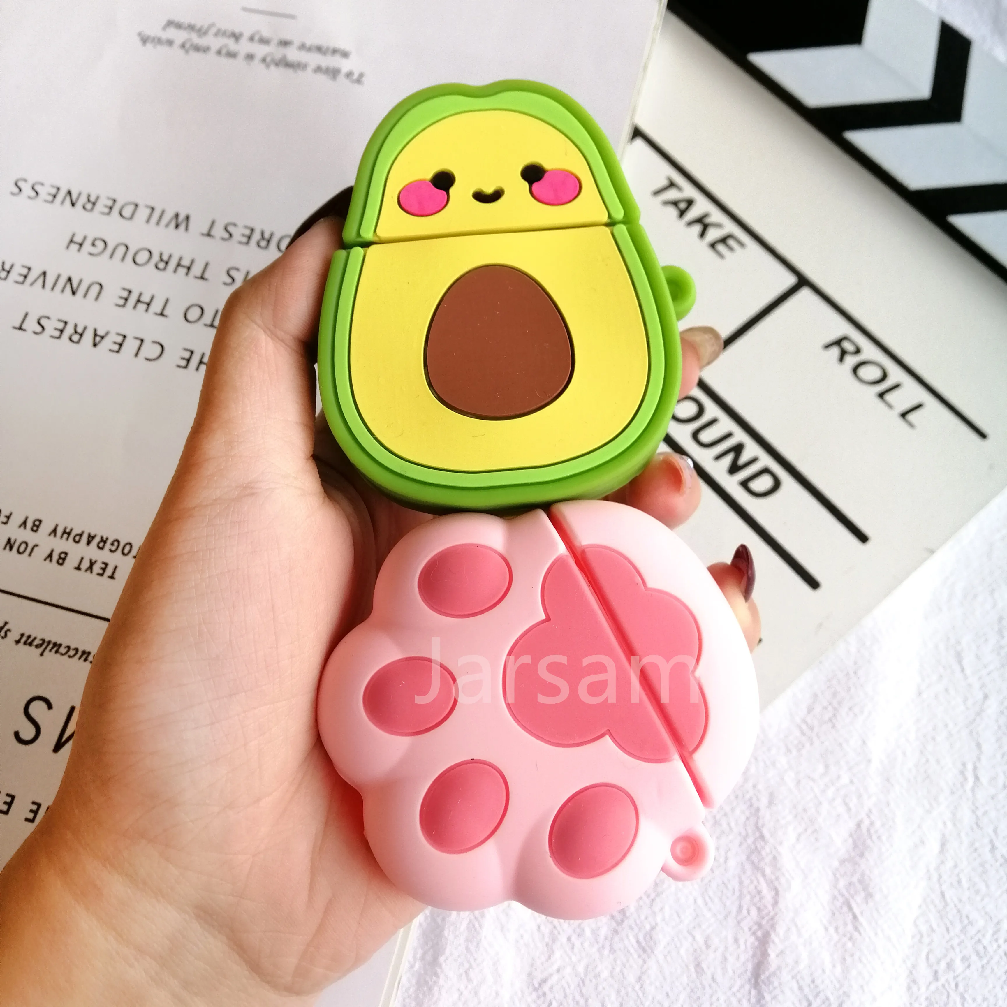 Мягкие силиконовые чехлы с кошачьими лапками для Apple Airpods 1/2, защитный беспроводной Чехол для Bluetooth наушников Apple Air Pods, зарядная коробка B
Мягкие силиконовые чехлы с кошачьими лапками для Apple Airpods 1/2, защитный беспроводной Чехол для Bluetooth наушников Apple Air Pods, зарядная коробка B