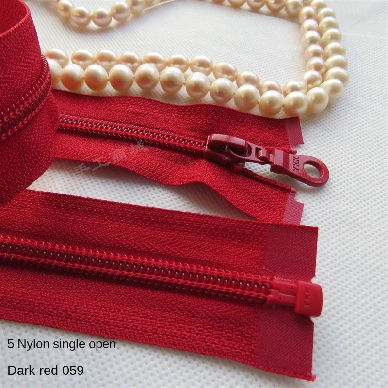 Кардиган YKK на молнии № 5, нейлоновый, темно-красный, 50-110 см
Кардиган YKK на молнии № 5, нейлоновый, темно-красный, 50-110 см