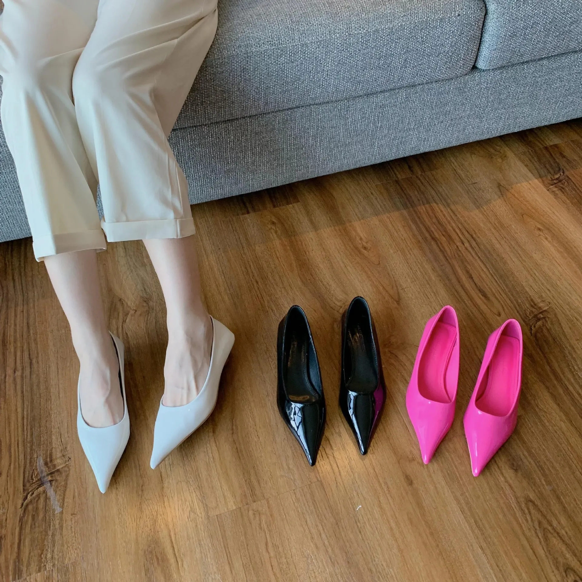 

Туфли женские с острым носком, повседневные кроссовки из лакированной кожи, балетки на низком каблуке, обувь на плоской подошве, 2023