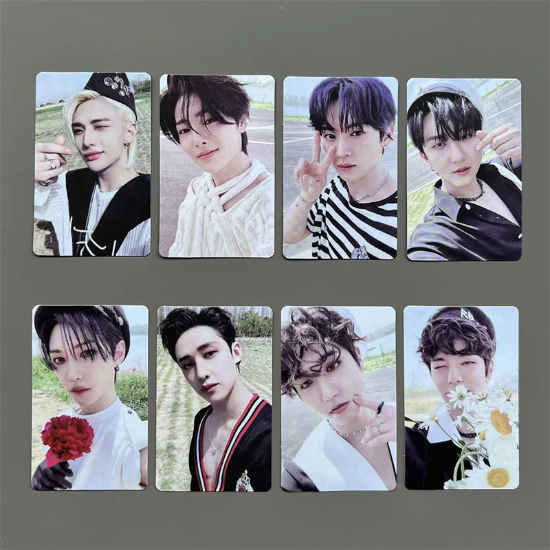 

8Pcs/Set Kpop STRAY KIDS New Album MAXIDENT Photocards Collection Postcards HD Printed LOMO Cards For Fans Collection Stationery