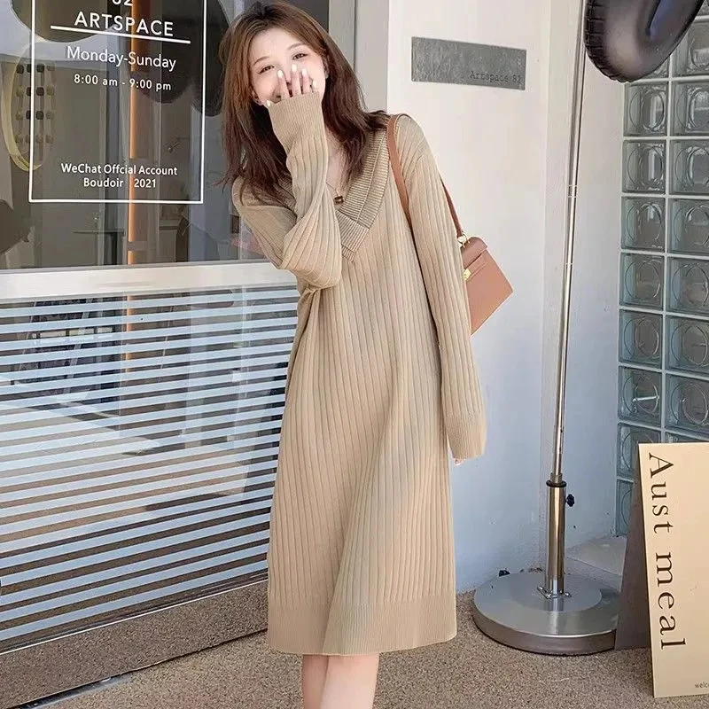 2023 Autumn/Winter New V-Neck Loose Large Size Knitted Dress For Women Clothing Long Sleeve Sweater Dress Jersey Dresses 07p
2023 Autumn/Winter New V-Neck Loose Large Size Knitted Dress For Women Clothing Long Sleeve Sweater Dress Jersey Dresses 07p