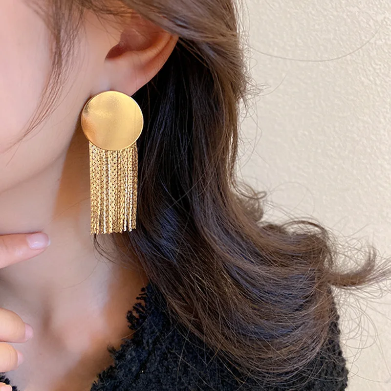 Silver color needle brushed circle female tassel earrings exaggerated fashion personality earrings cool style new earrings
Silver color needle brushed circle female tassel earrings exaggerated fashion personality earrings cool style new earrings