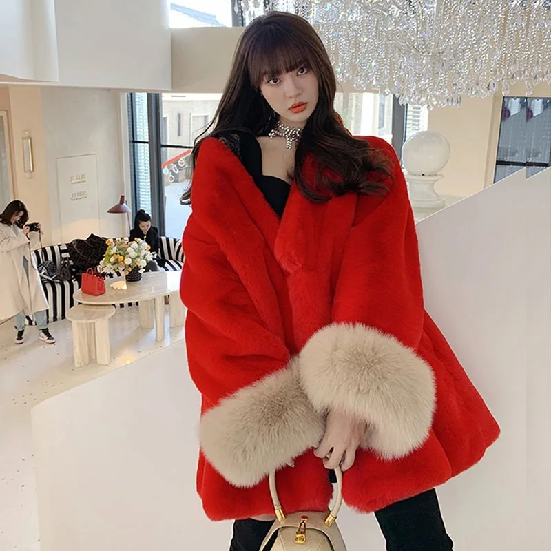 2022 Winter Korean Women V-neck Red Faux Rabbit Fur Coat Casual Long Sleeve High Quality Ladies Fur Outerwear Casaco Feminino
2022 Winter Korean Women V-neck Red Faux Rabbit Fur Coat Casual Long Sleeve High Quality Ladies Fur Outerwear Casaco Feminino