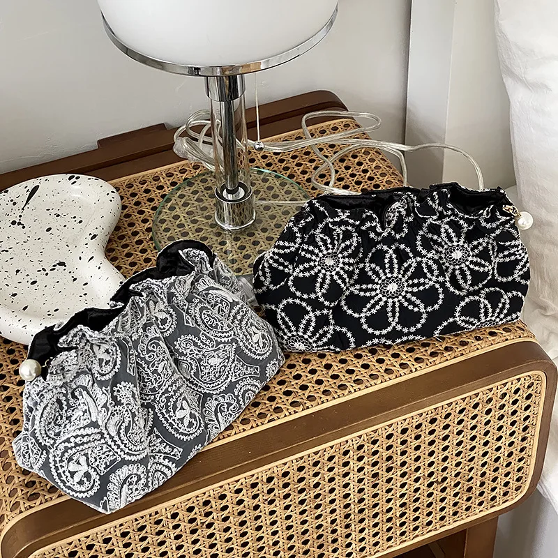 Handbag Print Clutches Cosmetic Temperament Embroidery Party Girls Ladies Zipper For Lace Bags Designer Floral Elegant Vintage
Handbag Print Clutches Cosmetic Temperament Embroidery Party Girls Ladies Zipper For Lace Bags Designer Floral Elegant Vintage