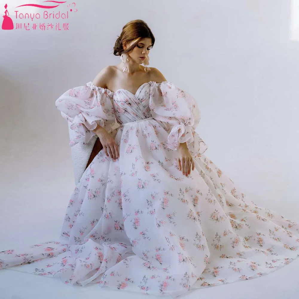 Printed Organza Satin Wedding Dresses With Puffy Sleeves A Line Bridal Gowns Dreamy Princess Noivas Chic ZW918
Printed Organza Satin Wedding Dresses With Puffy Sleeves A Line Bridal Gowns Dreamy Princess Noivas Chic ZW918