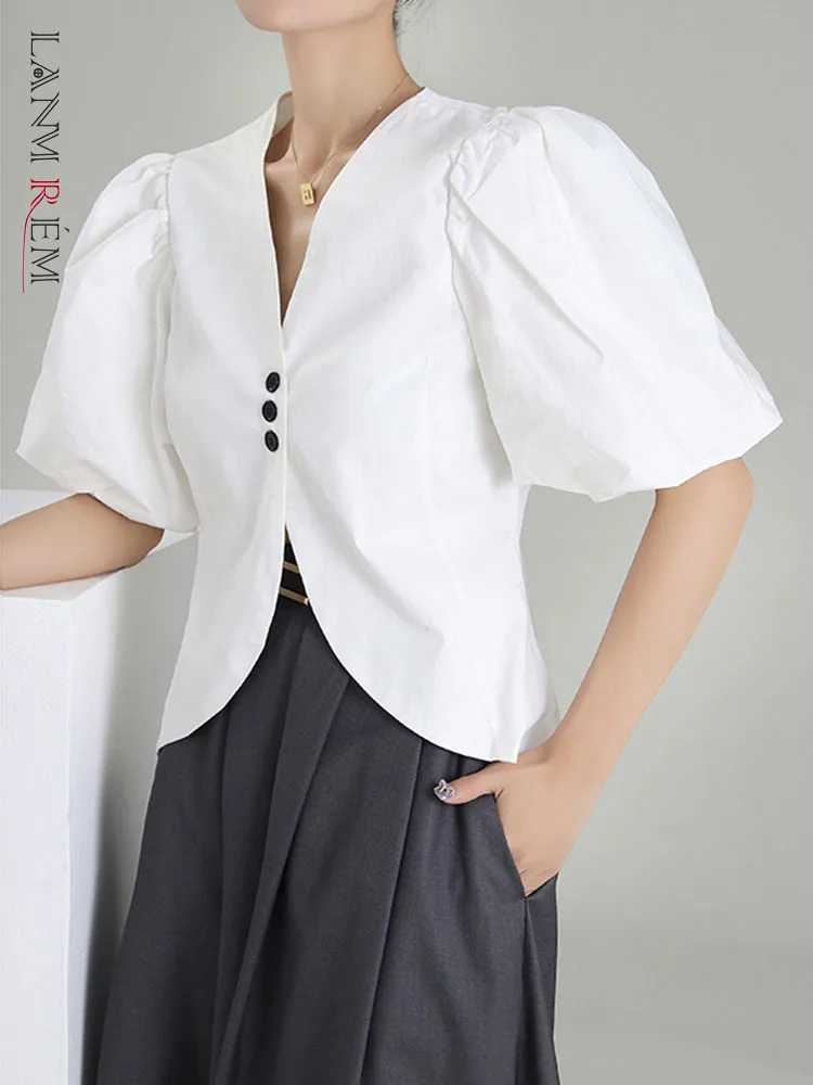 LANMREM Short Puff Sleeves Shirts Single Breasted V Neck Irregular Shirt For Women 2022 Summer New White Black Top 2R2760
LANMREM Short Puff Sleeves Shirts Single Breasted V Neck Irregular Shirt For Women 2022 Summer New White Black Top 2R2760