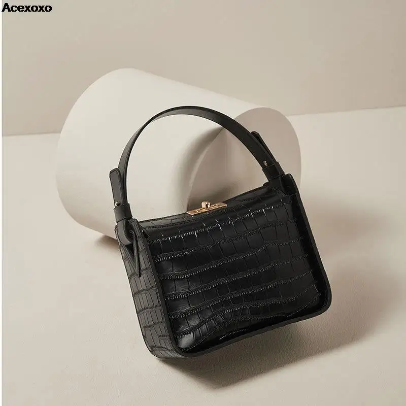 Vintage crossbody bag
Vintage crossbody bag