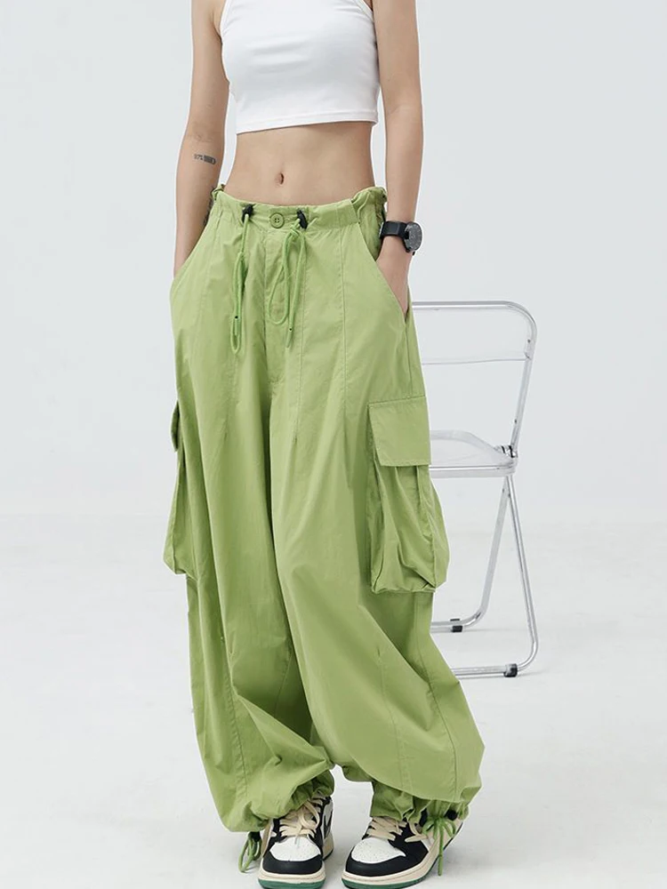 Zoki Hip Hop Streetwear Big Pockets Cargo Pants Women Casual Low Waist Oversize Loose Bf Wide Leg Pants American Retro Trousers
Zoki Hip Hop Streetwear Big Pockets Cargo Pants Women Casual Low Waist Oversize Loose Bf Wide Leg Pants American Retro Trousers
