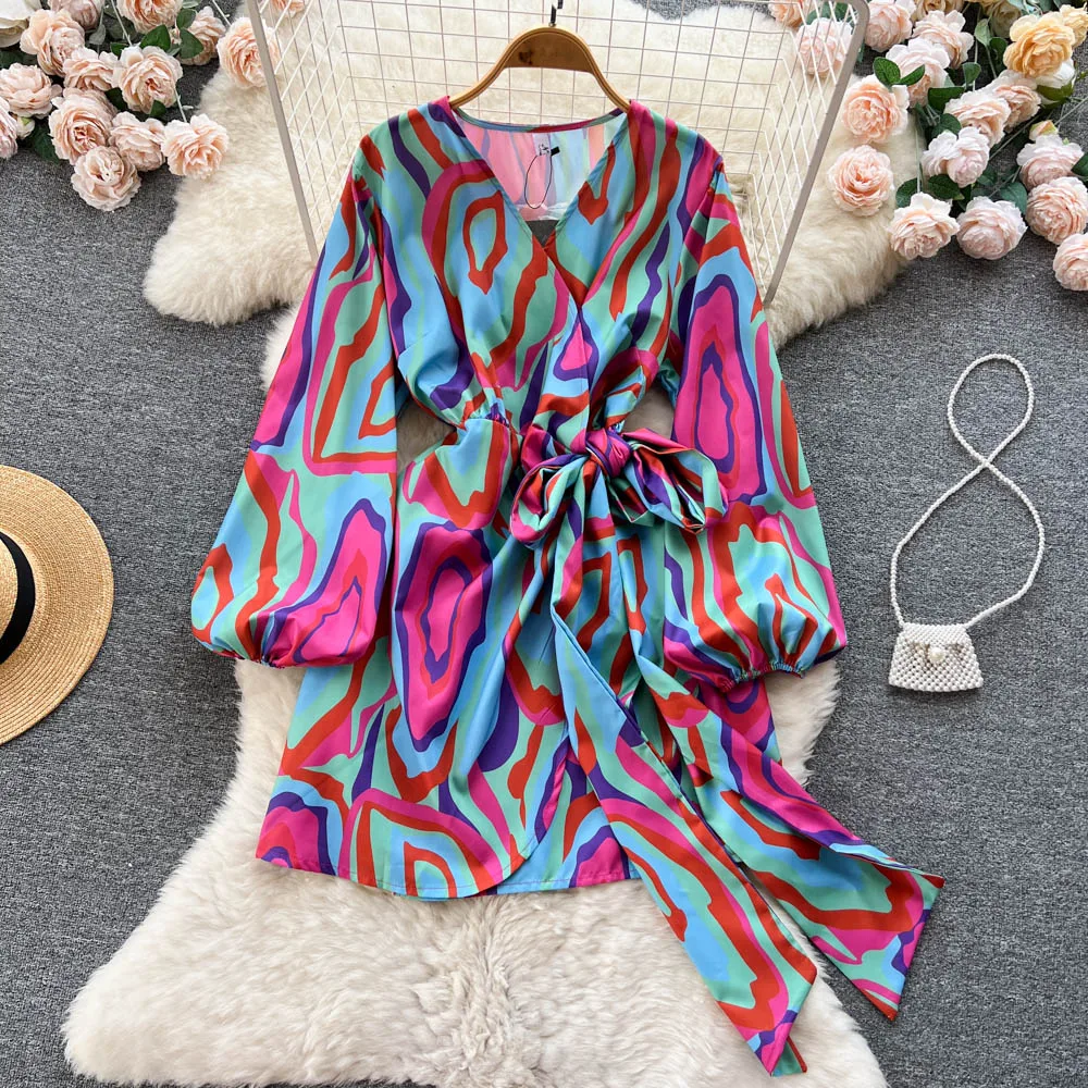 VANOVICH Design Printed Lantern Sleeve A-line Dress 2022 Autumn New Women's Fashion Belt Waist Slim V-Neck Mid-length Dress
VANOVICH Design Printed Lantern Sleeve A-line Dress 2022 Autumn New Women's Fashion Belt Waist Slim V-Neck Mid-length Dress