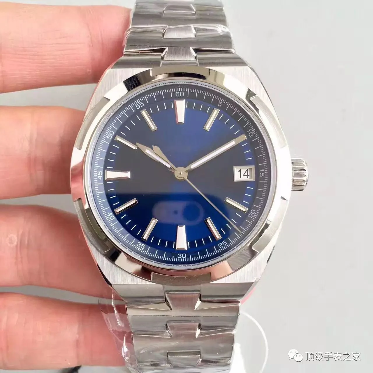 Мужские часы Blue face Over seas 4500 в AAA автоматические механические часы 40 мм стальной ремешок резиновый или кожаный ремешок
Мужские часы Blue face Over seas 4500 в AAA автоматические механические часы 40 мм стальной ремешок резиновый или кожаный ремешок