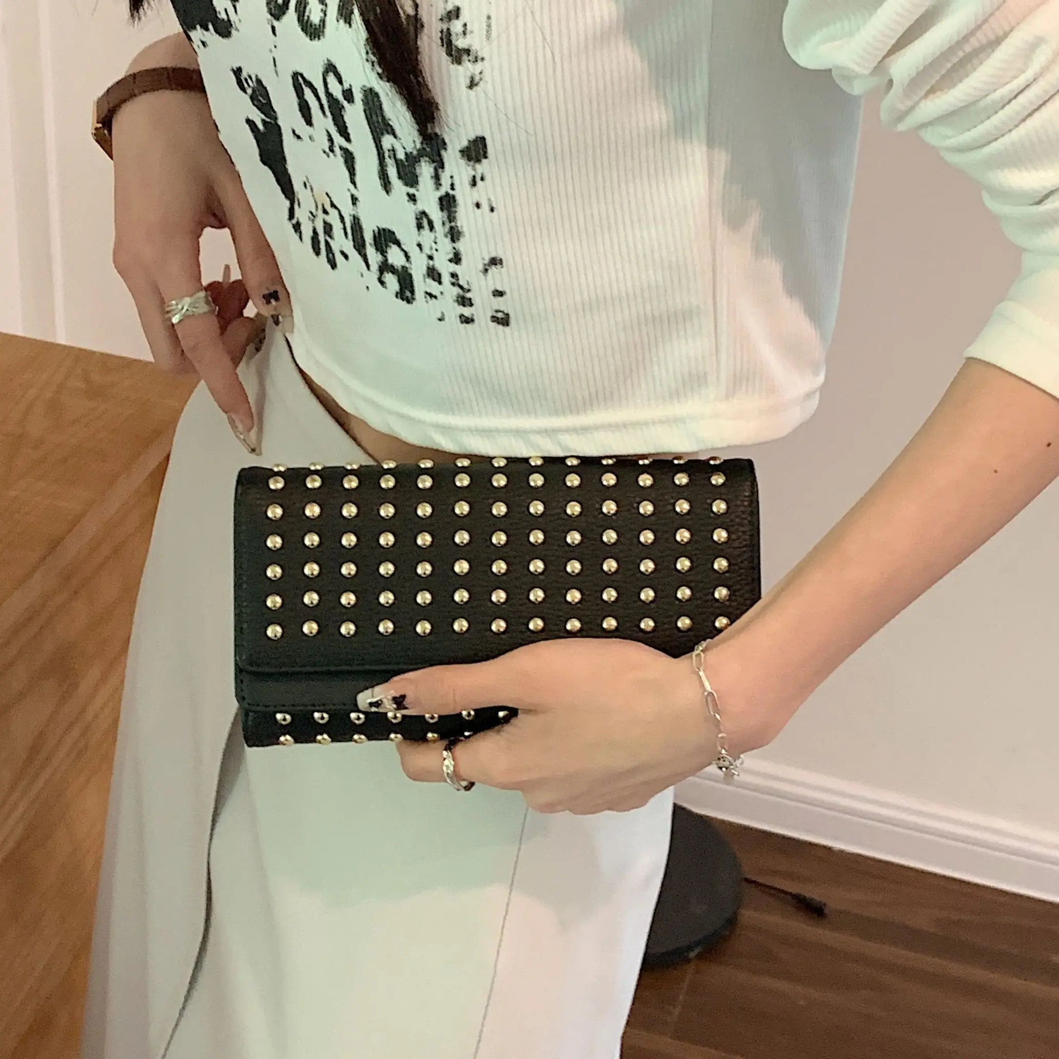 Women Luxury Wallet Lady Classic Rivet PU Leather Female Wallets Long Length Card Holder Phone Bag Money Coin Pocket Purses
Women Luxury Wallet Lady Classic Rivet PU Leather Female Wallets Long Length Card Holder Phone Bag Money Coin Pocket Purses