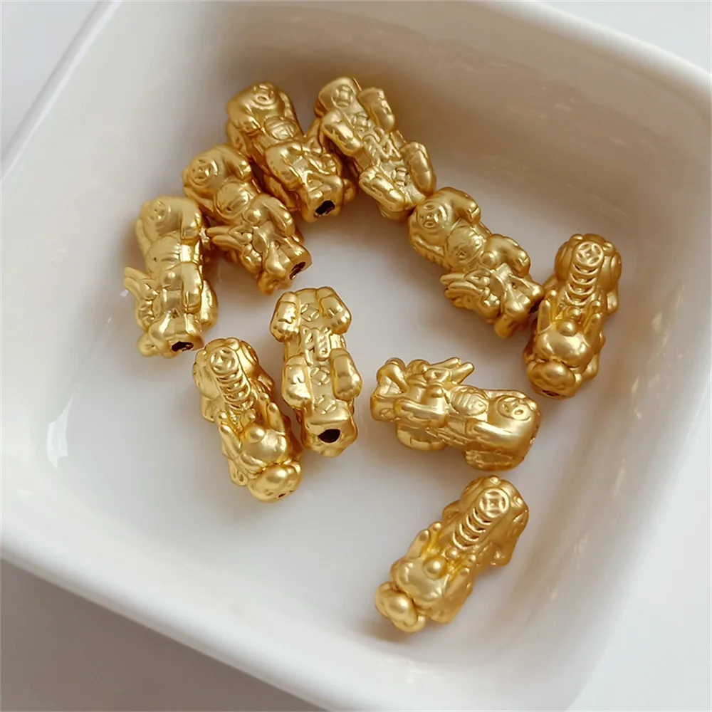 1pcs 18K Gold Plated Brass Gold Placer Brave Fashion Kirin Through-hole Loose Bead Bracelet Accessories DIY Production
1pcs 18K Gold Plated Brass Gold Placer Brave Fashion Kirin Through-hole Loose Bead Bracelet Accessories DIY Production