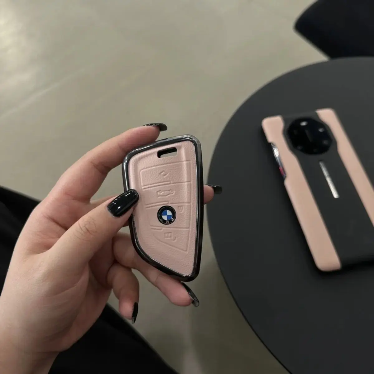 BMW Key Case 3 5 7 X3 Blade X1 Protection X5 X7 F15 X6 F16 G30 Series G11 F39 520525 F30 118i 218i 320i F10 I3 E90 E46 Keychain
BMW Key Case 3 5 7 X3 Blade X1 Protection X5 X7 F15 X6 F16 G30 Series G11 F39 520525 F30 118i 218i 320i F10 I3 E90 E46 Keychain