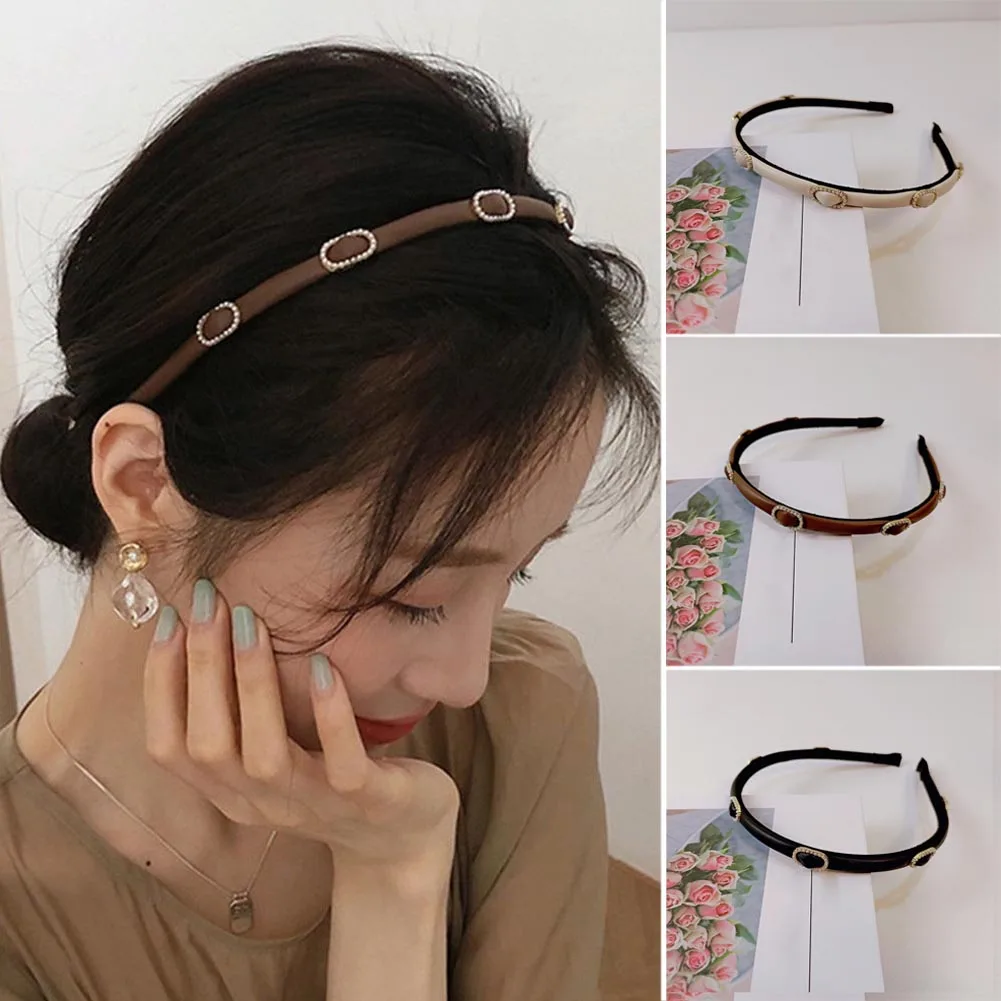 New Fashion PU Hairband For Women Thin Side Mixing Pearls Headband Artificial Leather Leather Headwear Hair Accessories
New Fashion PU Hairband For Women Thin Side Mixing Pearls Headband Artificial Leather Leather Headwear Hair Accessories