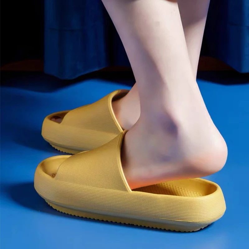 Thick Platform Slippers Women Men Home Bathroom Soft EVA Sole Sandals Woman Couples 2023 Summer Non-Slip Beach Flip Flops
Thick Platform Slippers Women Men Home Bathroom Soft EVA Sole Sandals Woman Couples 2023 Summer Non-Slip Beach Flip Flops