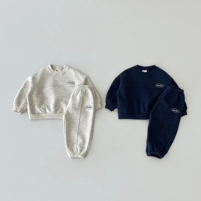 Baby Simple Casual Plus Velvet Tracksuit Suit Child Boy Girl Letter Solid Long T-shirt+Pants 2pcs Set Kid Cotton Sport Tops Sets
Baby Simple Casual Plus Velvet Tracksuit Suit Child Boy Girl Letter Solid Long T-shirt+Pants 2pcs Set Kid Cotton Sport Tops Sets
