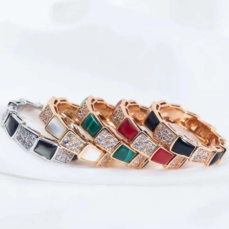 925 Silver Plated Gold Wide Edition Beimu Snake Bone Ring for European and American Women's Advanced Fashion Brand Jewelry Gift
925 Silver Plated Gold Wide Edition Beimu Snake Bone Ring for European and American Women's Advanced Fashion Brand Jewelry Gift
