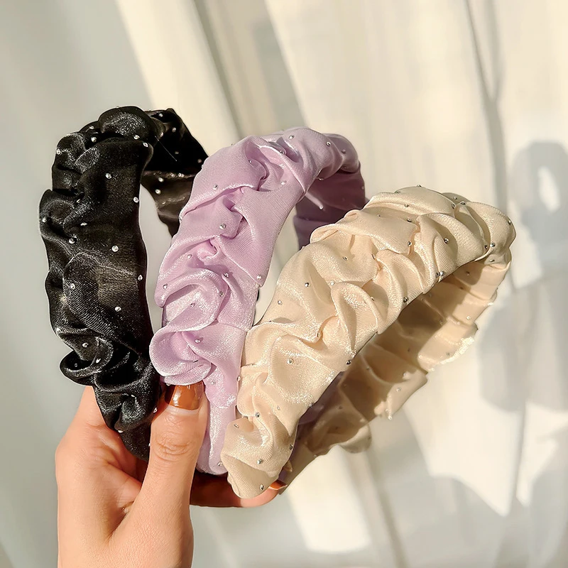 Корейский широкий обруч для головы, точечный плиссированный сетчатый обруч для головы, горячая буровая сетка, обруч для головы, аксессуары ... 
Корейский широкий обруч для головы, точечный плиссированный сетчатый обруч для головы, горячая буровая сетка, обруч для головы, аксессуары ...