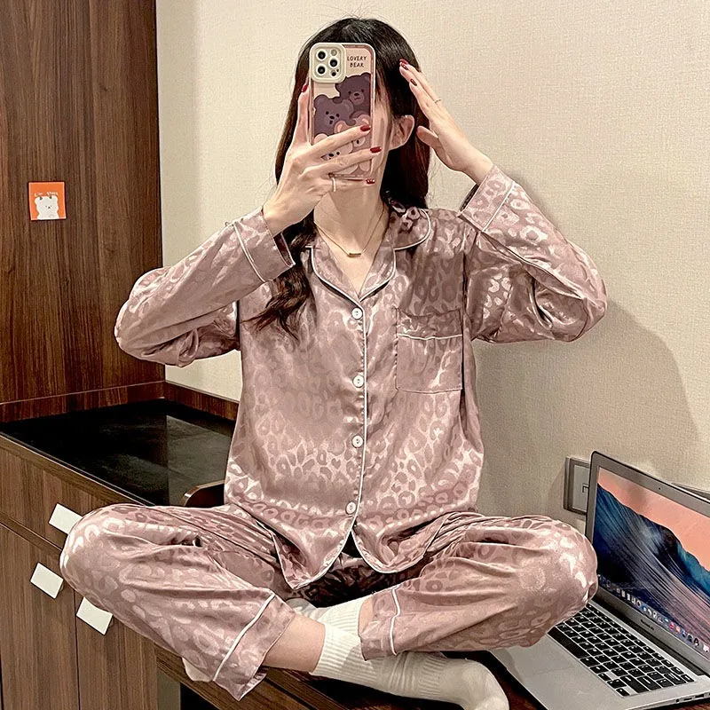 Women Pajamas Set 2 Pieces Long Sleeve Trousers Sleepwear Faux Silk Casual Nightwear Spring Female Pyjamas
Women Pajamas Set 2 Pieces Long Sleeve Trousers Sleepwear Faux Silk Casual Nightwear Spring Female Pyjamas