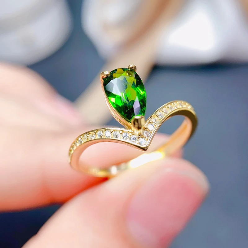 Natural diopside ring fresh and simple 925 Sterling Silver Emerald Color beautiful women's gift special design
Natural diopside ring fresh and simple 925 Sterling Silver Emerald Color beautiful women's gift special design