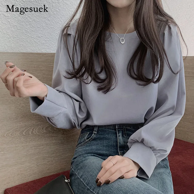 Модные женские блузки без отделки, однотонные прямые блузки с круглым вырезом, женская синяя рубашка с длинным рукавом, элегантные женские топы, блузы, рубашки 22966
Модные женские блузки без отделки, однотонные прямые блузки с круглым вырезом, женская синяя рубашка с длинным рукавом, элегантные женские топы, блузы, рубашки 22966