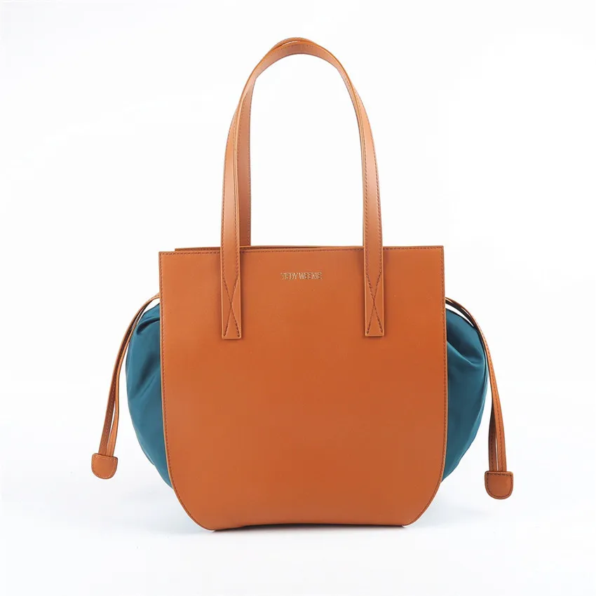 2022 Designer Lady Bag Leather Tote Large Capacity Bag Handbags High Quality 
2022 Designer Lady Bag Leather Tote Large Capacity Bag Handbags High Quality
