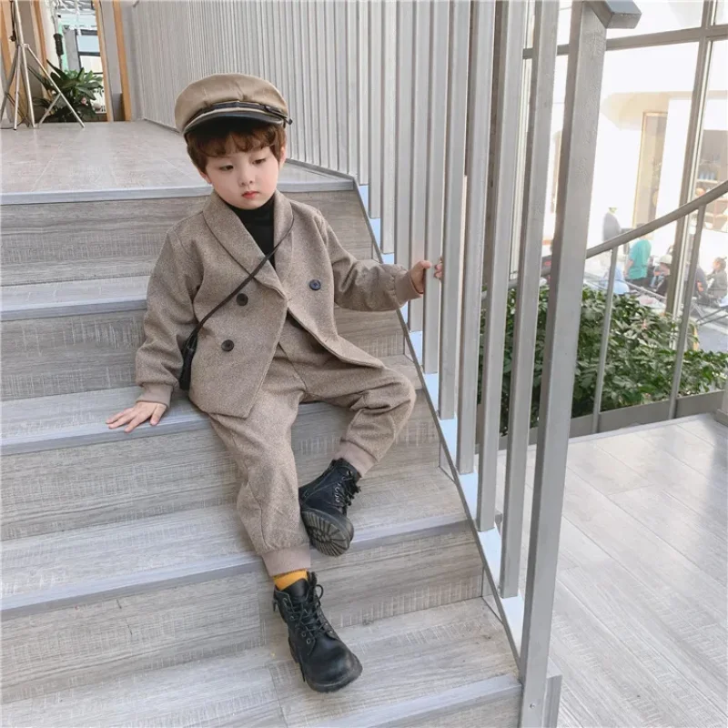 Baby Boy woolen Spring fall Set Handsome Wedding Double Breasted Casual Kid Blazer +Pants 2pcs Clothing Set Boys Fashion Clothes
Baby Boy woolen Spring fall Set Handsome Wedding Double Breasted Casual Kid Blazer +Pants 2pcs Clothing Set Boys Fashion Clothes