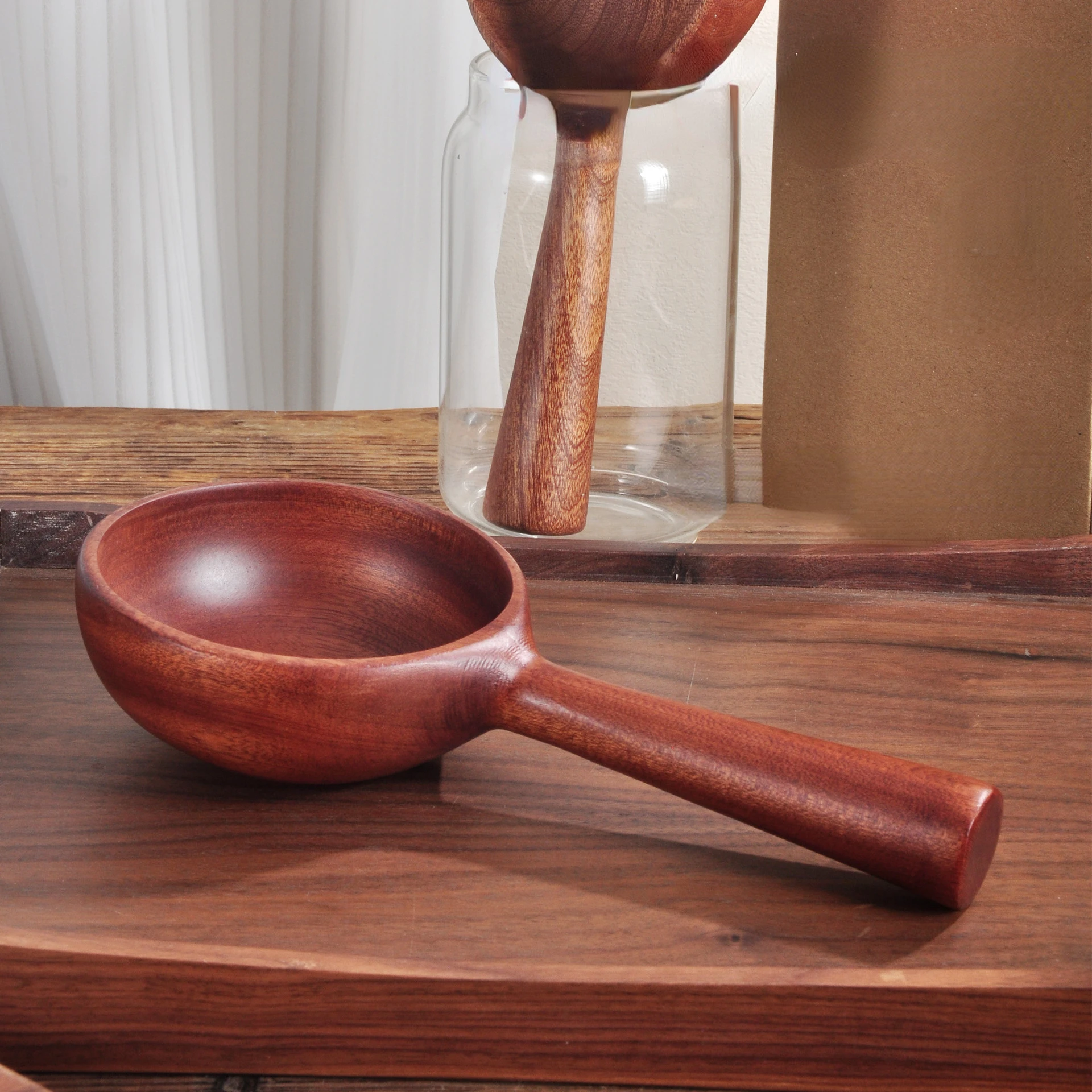 Spcieal Shaped Wooden Bowl with Long Handle Japanese Rice Bowl Kitchen Accessories Bowls and Plates Tableware Portable Bowl
Spcieal Shaped Wooden Bowl with Long Handle Japanese Rice Bowl Kitchen Accessories Bowls and Plates Tableware Portable Bowl