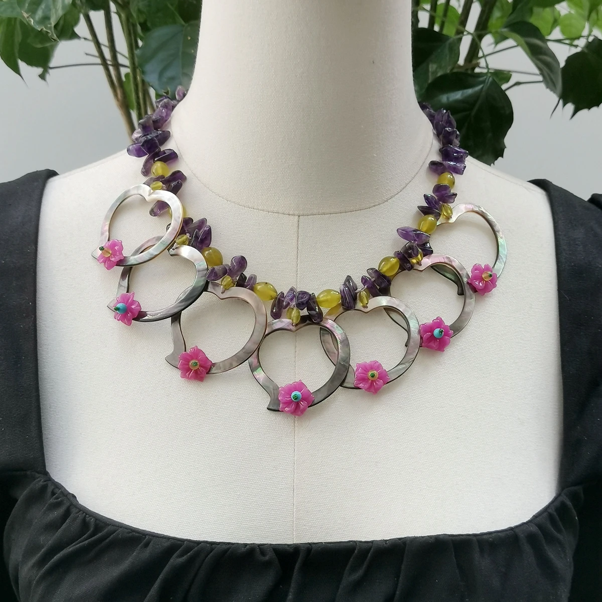 

Женское Ожерелье Lii Ji из натурального камня разных цветов, 50 см, Цвет Аметист, цвет розовая яшма, перламутровое ожерелье