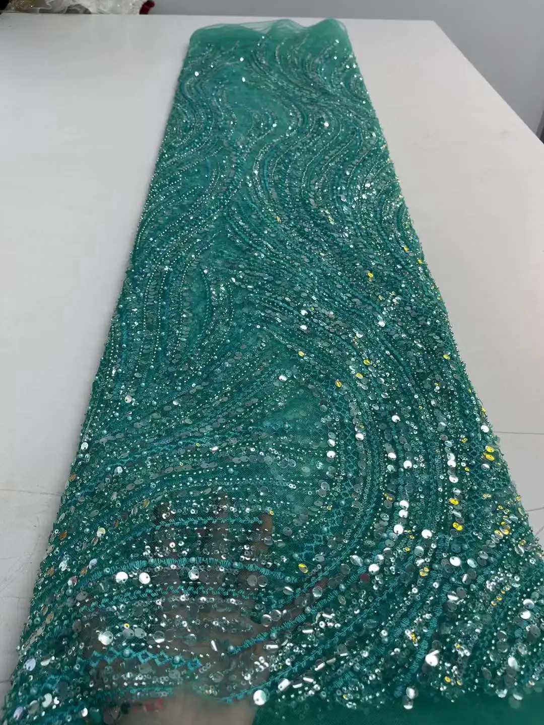Lauxy African Lace Fabric 2022 High Quality Heavy Sequins Beaded Lace Embroidery French Lace Fabric for Wedding Dress ZXW-681
Lauxy African Lace Fabric 2022 High Quality Heavy Sequins Beaded Lace Embroidery French Lace Fabric for Wedding Dress ZXW-681