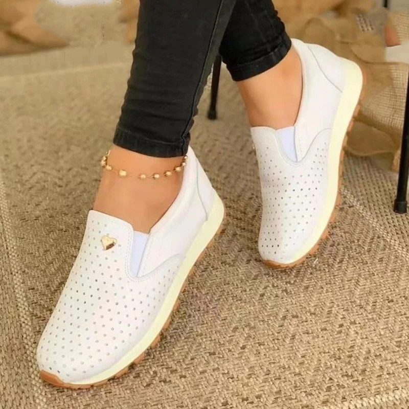 Женские кроссовки на танкетке, повседневные спортивные туфли из искусственной кожи на платформе, женские слипоны с полыми сердечками, женс...
Женские кроссовки на танкетке, повседневные спортивные туфли из искусственной кожи на платформе, женские слипоны с полыми сердечками, женс...