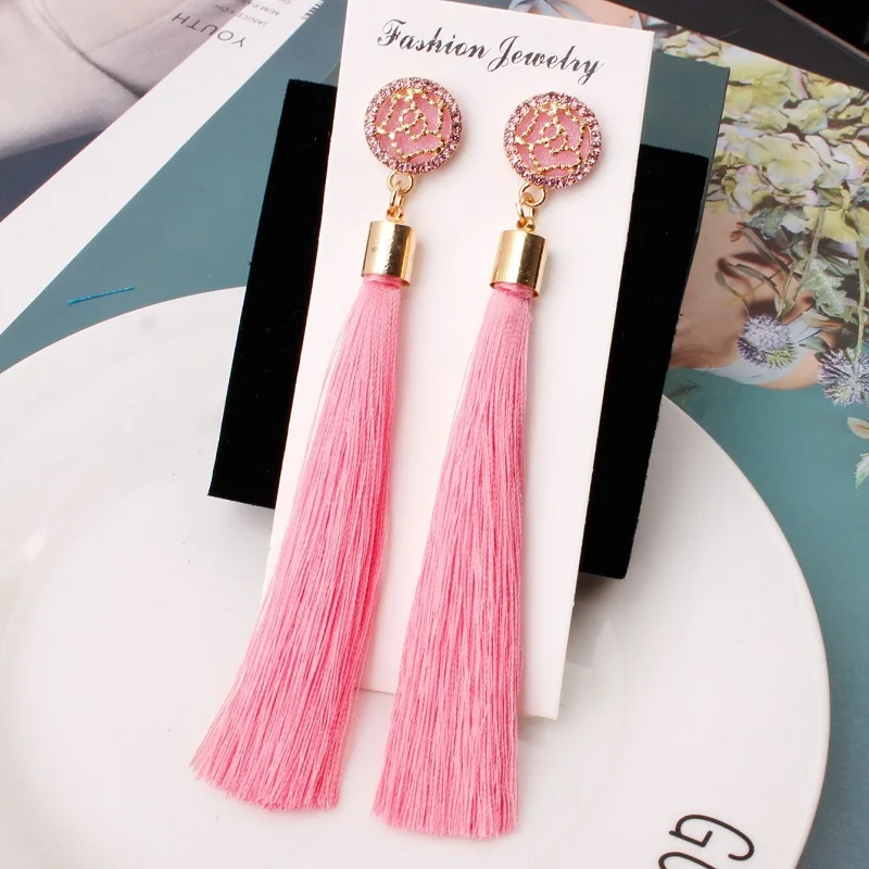 Crystal Long Tassel Earrings Red White Silk Fabric Pendant Earrings Women Fashion Jewelry Stud Earrings Trend Exaggerated
Crystal Long Tassel Earrings Red White Silk Fabric Pendant Earrings Women Fashion Jewelry Stud Earrings Trend Exaggerated