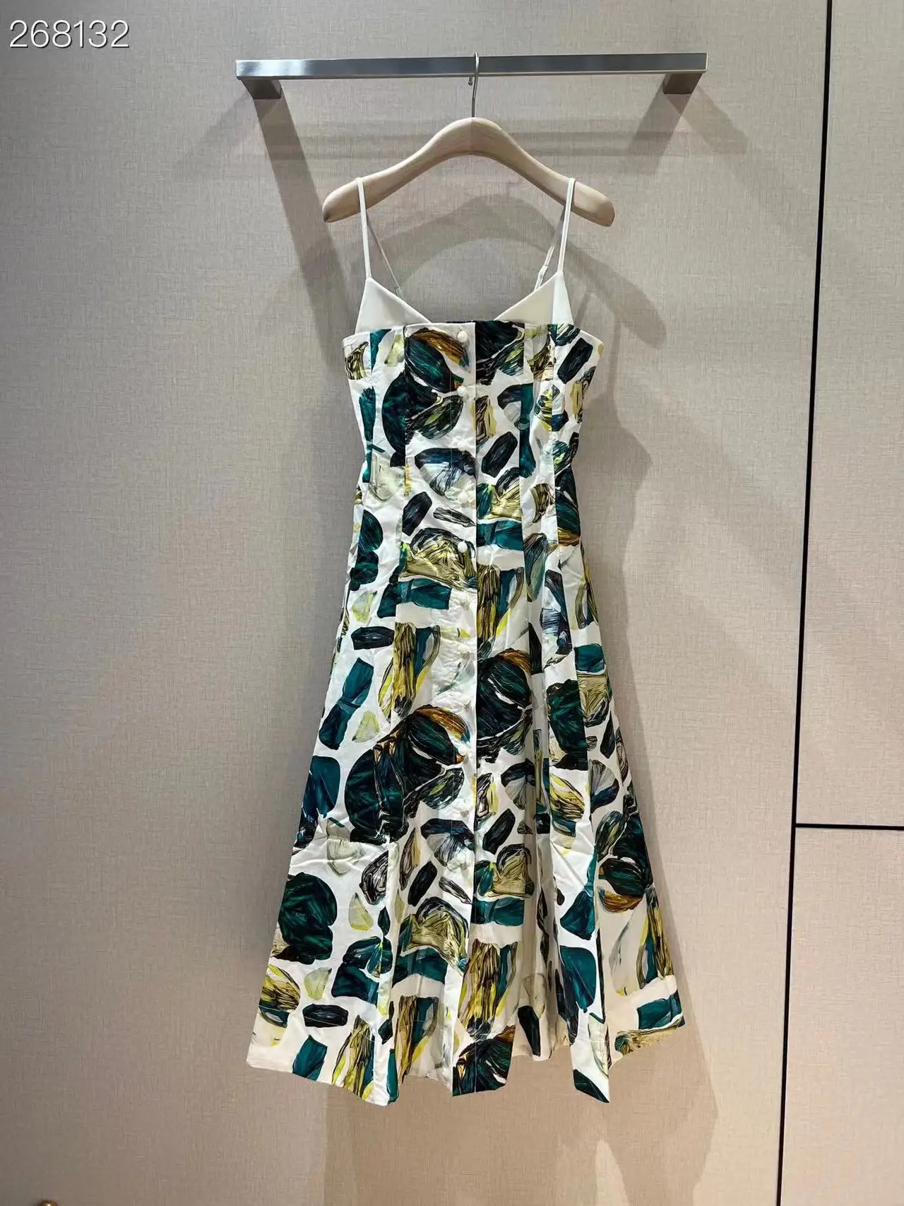 Fyion 2022 Women's Summer Runway High Quality Cotton Spaghetti Strap Midi Dress Sexy Party Flowers Print Single Breasted Dresses
Fyion 2022 Women's Summer Runway High Quality Cotton Spaghetti Strap Midi Dress Sexy Party Flowers Print Single Breasted Dresses
