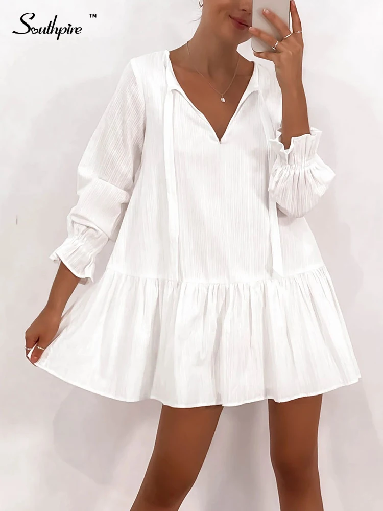 Женское мини-платье с длинным рукавом и V-образным вырезом 
Женское мини-платье с длинным рукавом и V-образным вырезом