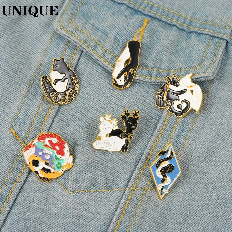 Trend Tai Chi Bat Enamel Brooch Personality Sun Moon Hand Cat Elk Snake Fish Yin Yang Metal Badge Punk Hip Hop Lapel Pin Jewelry
Trend Tai Chi Bat Enamel Brooch Personality Sun Moon Hand Cat Elk Snake Fish Yin Yang Metal Badge Punk Hip Hop Lapel Pin Jewelry