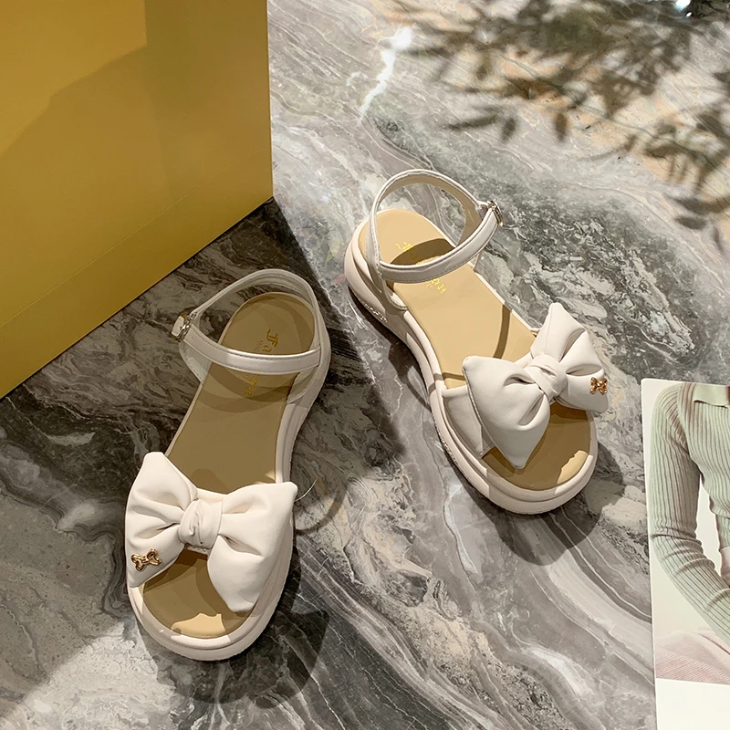 2023 Sandals Med Buckle Strap Clear Heels Retro Woman Shoes New Medium Outside Original Clogs Bow Summer Fashion Girls Basic Rub
2023 Sandals Med Buckle Strap Clear Heels Retro Woman Shoes New Medium Outside Original Clogs Bow Summer Fashion Girls Basic Rub